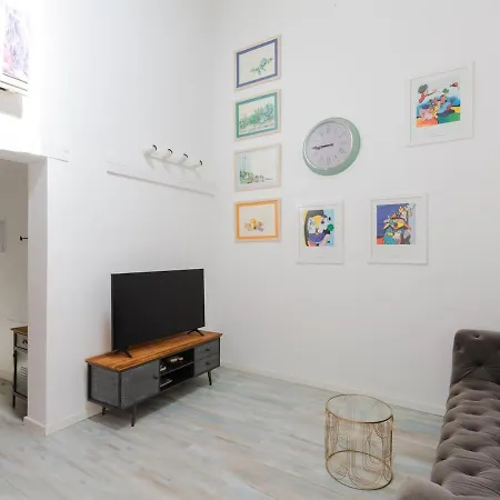 Apartment Plaza De Martires