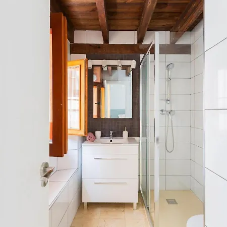 Apartment Plaza De Martires *