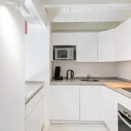 Apartment Plaza De Martires
